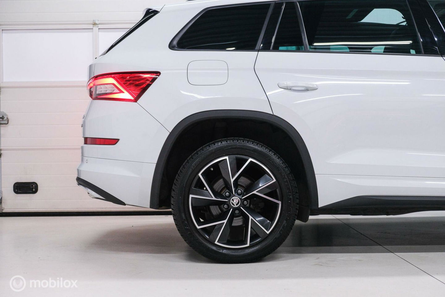 Škoda Kodiaq 2.0 TSI 4x4 Sportline Business 7p. | Panorama | LED | Adaptive | DAB+ | CarPlay | Memory | Keyless |