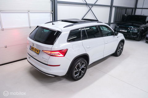 Škoda Kodiaq 2.0 TSI 4x4 Sportline Business 7p. | Panorama | LED | Adaptive | DAB+ | CarPlay | Memory | Keyless |