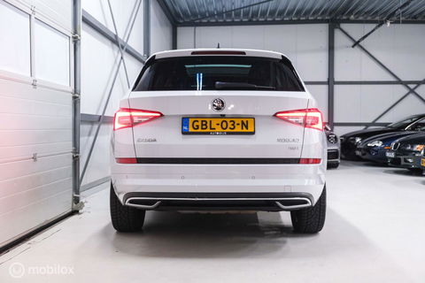 Škoda Kodiaq 2.0 TSI 4x4 Sportline Business 7p. | Panorama | LED | Adaptive | DAB+ | CarPlay | Memory | Keyless |