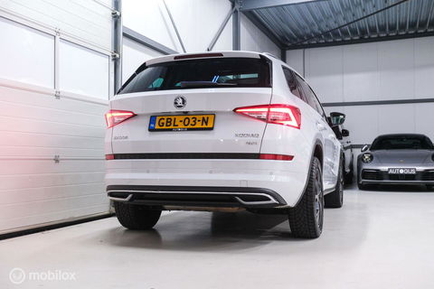 Škoda Kodiaq 2.0 TSI 4x4 Sportline Business 7p. | Panorama | LED | Adaptive | DAB+ | CarPlay | Memory | Keyless |