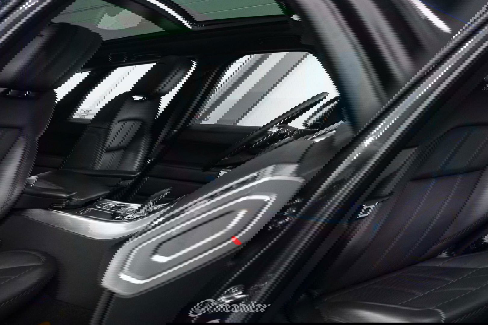 Land Rover Range Rover Sport P400e HSE Dynamic Stealth