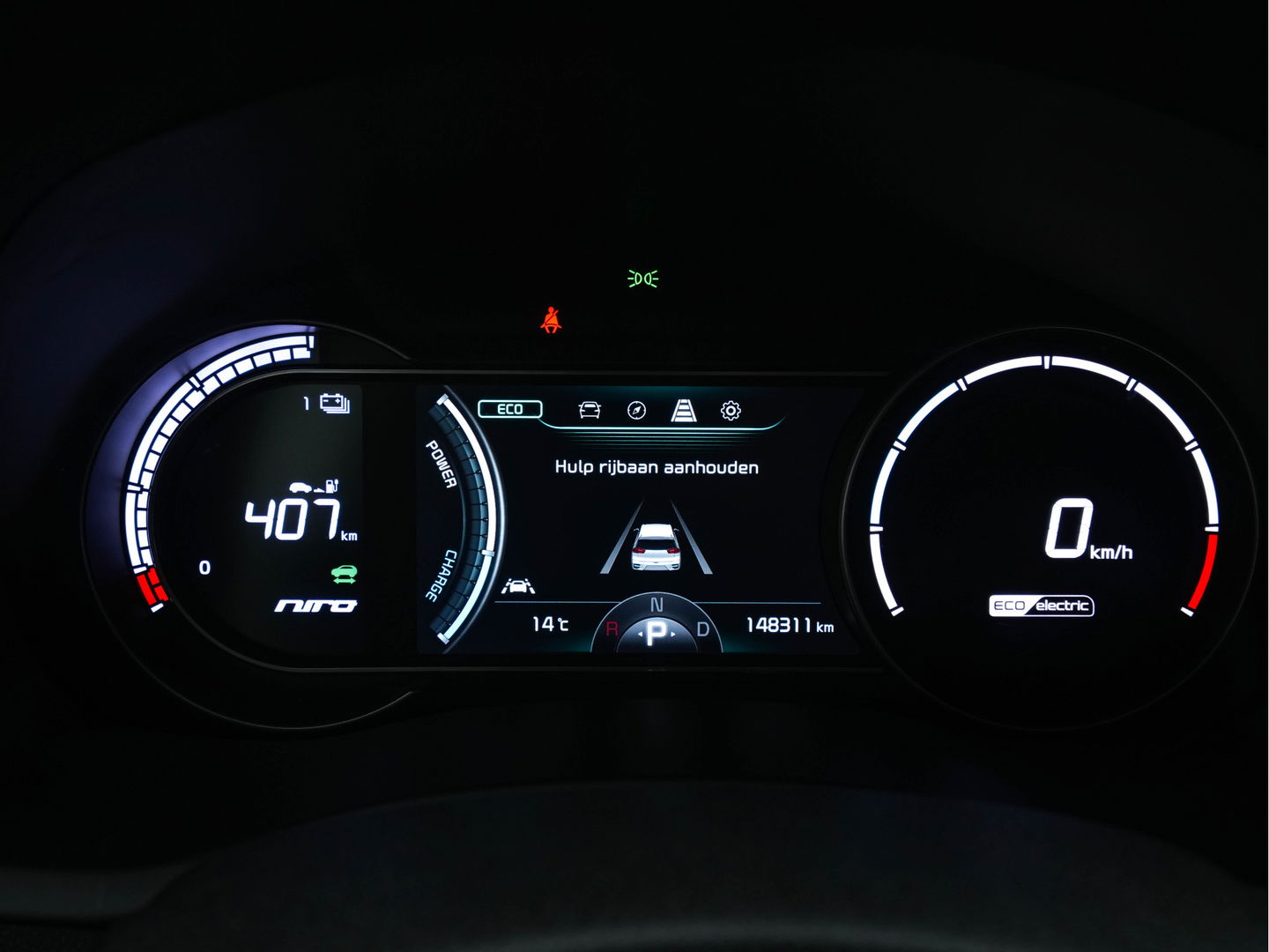 Kia e-Niro DynamicLine 64 kWh (INCL-BTW) Aut. *LEATHER-MICROFIBRE | NAVI-FULLMAP | DAB | ADAPTIVE-CRUISE | CAMERA | COMFORT-SEATS | KEYLESS | DIGI-COCKPIT | SHIFT-PADDLES | HEATED-SEATS | CARPLAY | LANE-ASSIST | 17"ALU*