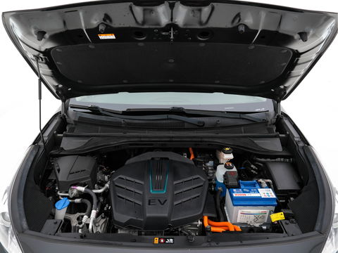 Kia e-Niro DynamicLine 64 kWh (INCL-BTW) Aut. *LEATHER-MICROFIBRE | NAVI-FULLMAP | DAB | ADAPTIVE-CRUISE | CAMERA | COMFORT-SEATS | KEYLESS | DIGI-COCKPIT | SHIFT-PADDLES | HEATED-SEATS | CARPLAY | LANE-ASSIST | 17"ALU*