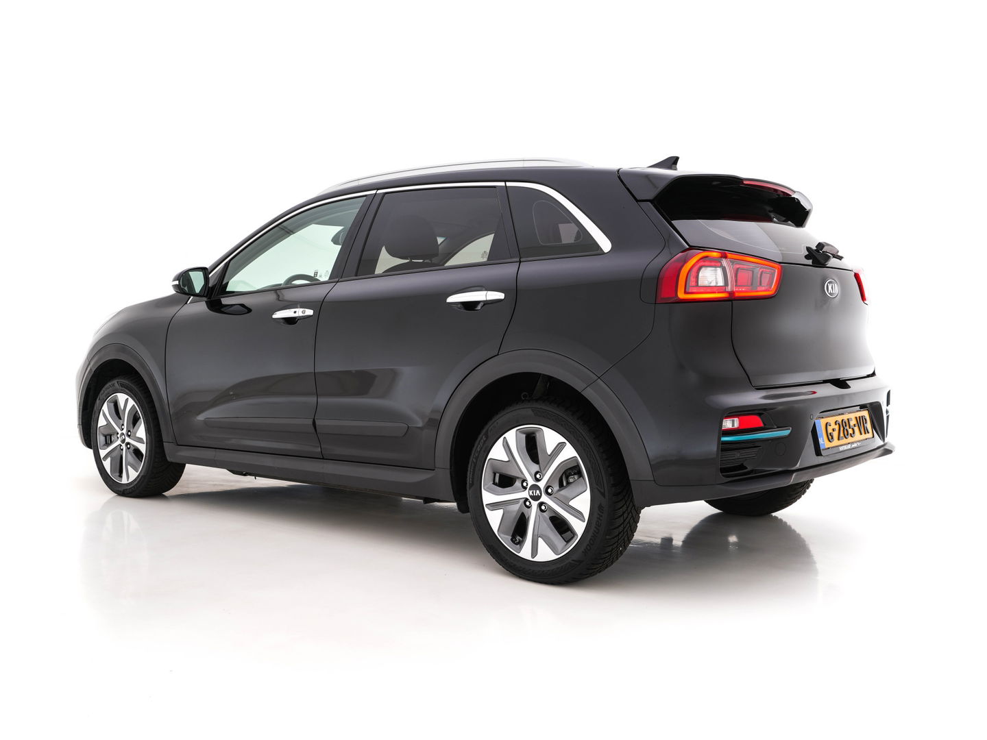 Kia e-Niro DynamicLine 64 kWh (INCL-BTW) Aut. *LEATHER-MICROFIBRE | NAVI-FULLMAP | DAB | ADAPTIVE-CRUISE | CAMERA | COMFORT-SEATS | KEYLESS | DIGI-COCKPIT | SHIFT-PADDLES | HEATED-SEATS | CARPLAY | LANE-ASSIST | 17"ALU*