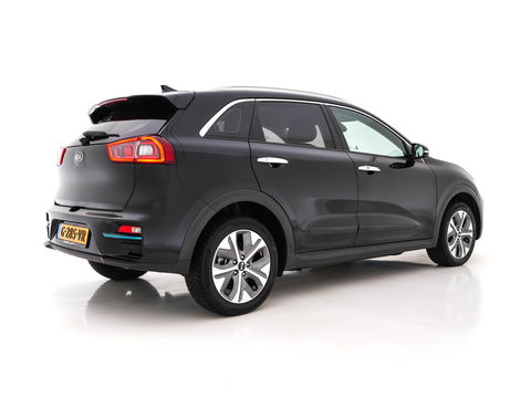 Kia e-Niro DynamicLine 64 kWh (INCL-BTW) Aut. *LEATHER-MICROFIBRE | NAVI-FULLMAP | DAB | ADAPTIVE-CRUISE | CAMERA | COMFORT-SEATS | KEYLESS | DIGI-COCKPIT | SHIFT-PADDLES | HEATED-SEATS | CARPLAY | LANE-ASSIST | 17"ALU*