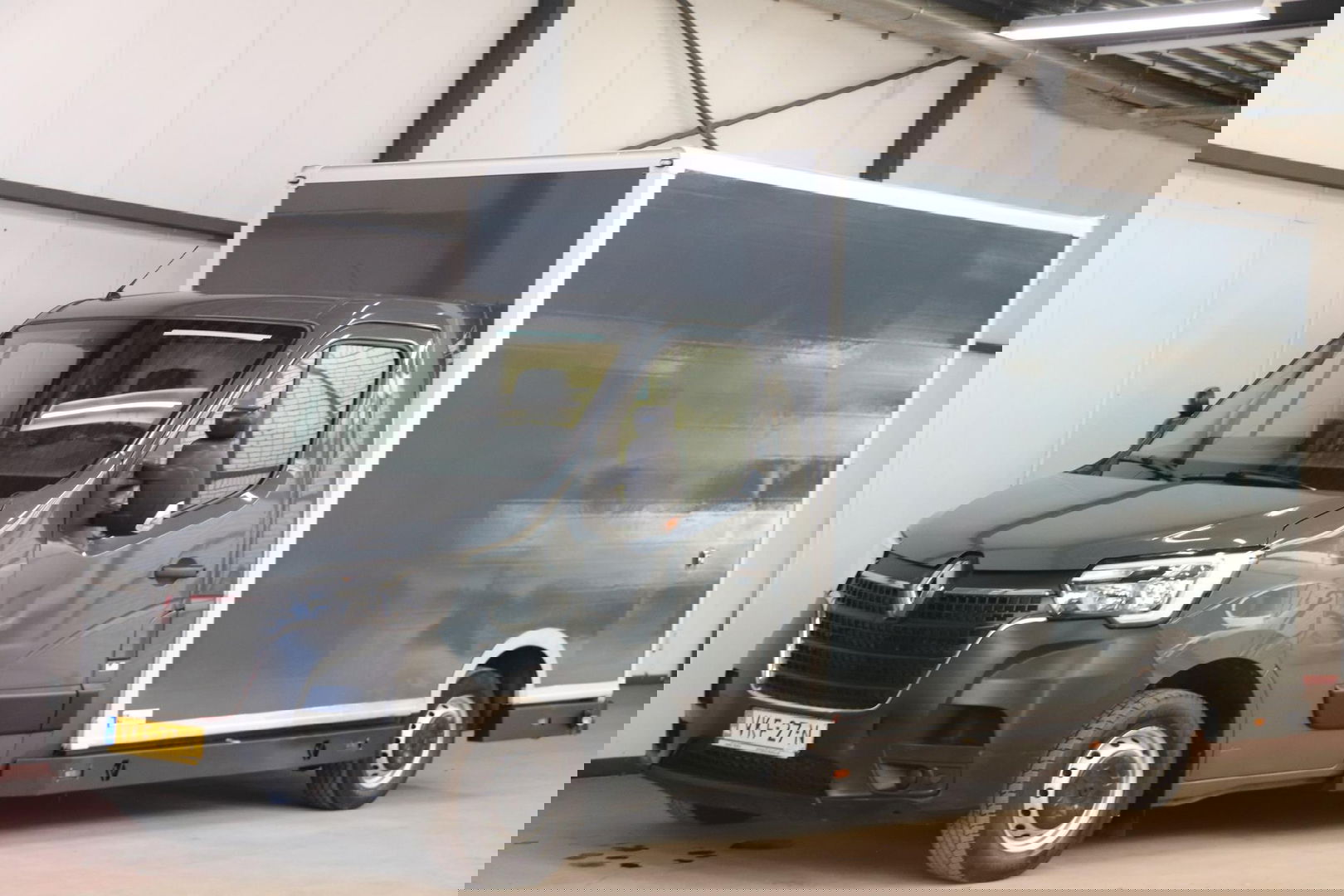 Renault Master 150PK AUTOMAAT LOWLINER VERKOOPWAGEN