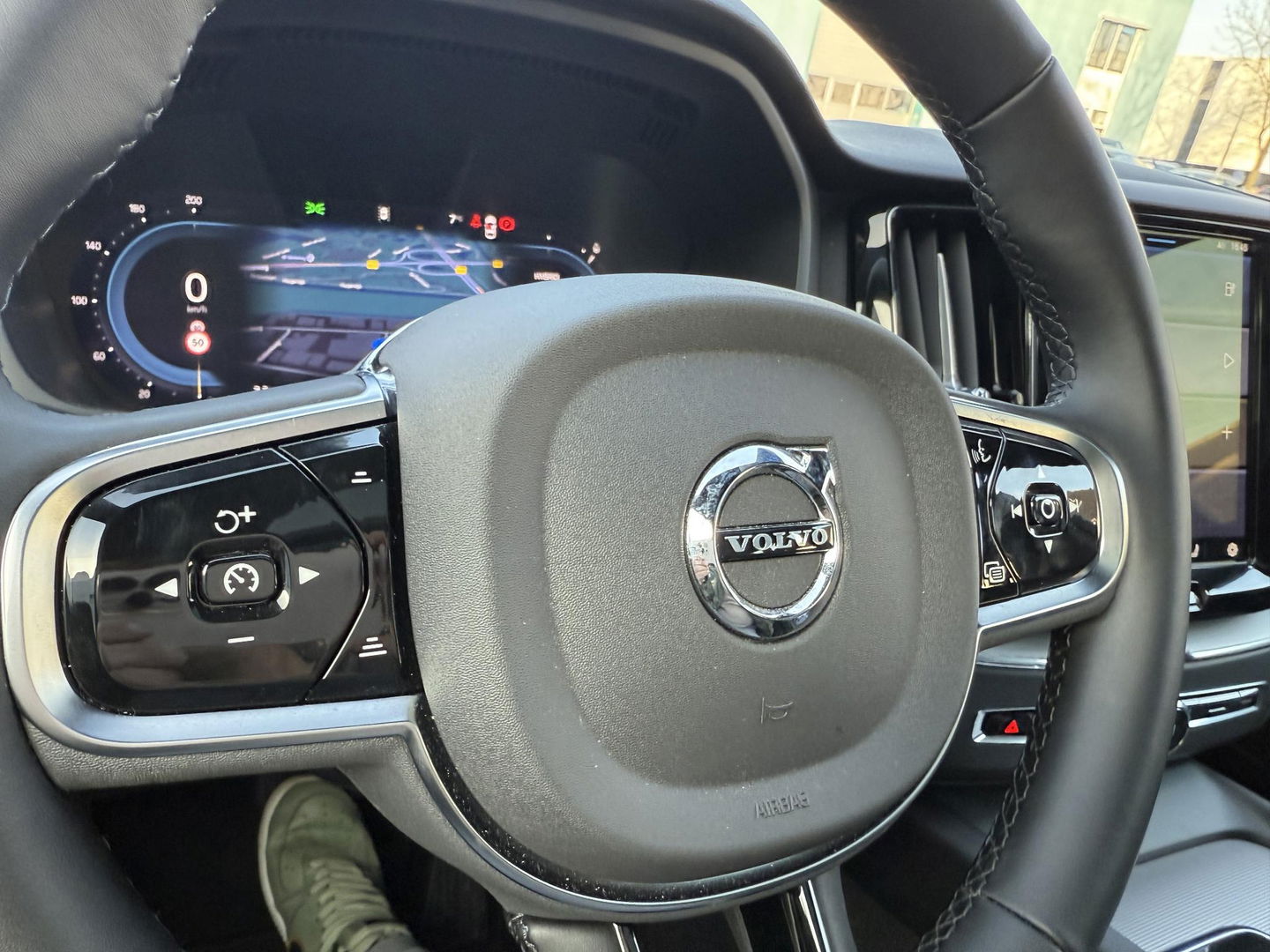 Volvo XC60 2.0 T6 Plug-in hybrid AWD Plus Black Edition Pano l camera