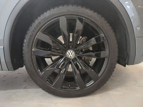 Volkswagen Tiguan Allspace 1.5 TSI HL Bus. R. | Pano | Dynn | Trekhaak | Led