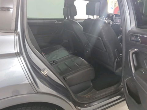 Volkswagen Tiguan Allspace 1.5 TSI HL Bus. R. | Pano | Dynn | Trekhaak | Led
