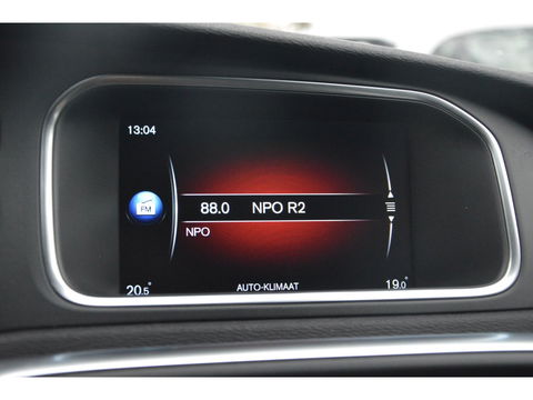 Volvo V40 T4 Automaat R-Design | 180PK | Parkeersensoren | Navigatie | Bluetooth streaming