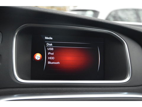 Volvo V40 T4 Automaat R-Design | 180PK | Parkeersensoren | Navigatie | Bluetooth streaming