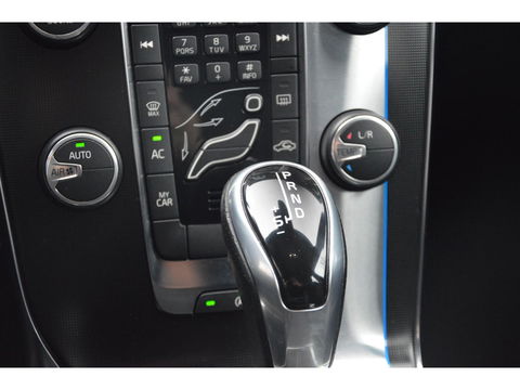 Volvo V40 T4 Automaat R-Design | 180PK | Parkeersensoren | Navigatie | Bluetooth streaming