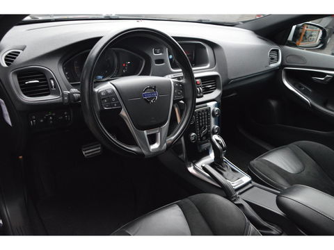 Volvo V40 T4 Automaat R-Design | 180PK | Parkeersensoren | Navigatie | Bluetooth streaming