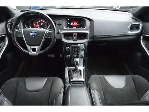 Volvo V40 T4 Automaat R-Design | 180PK | Parkeersensoren | Navigatie | Bluetooth streaming