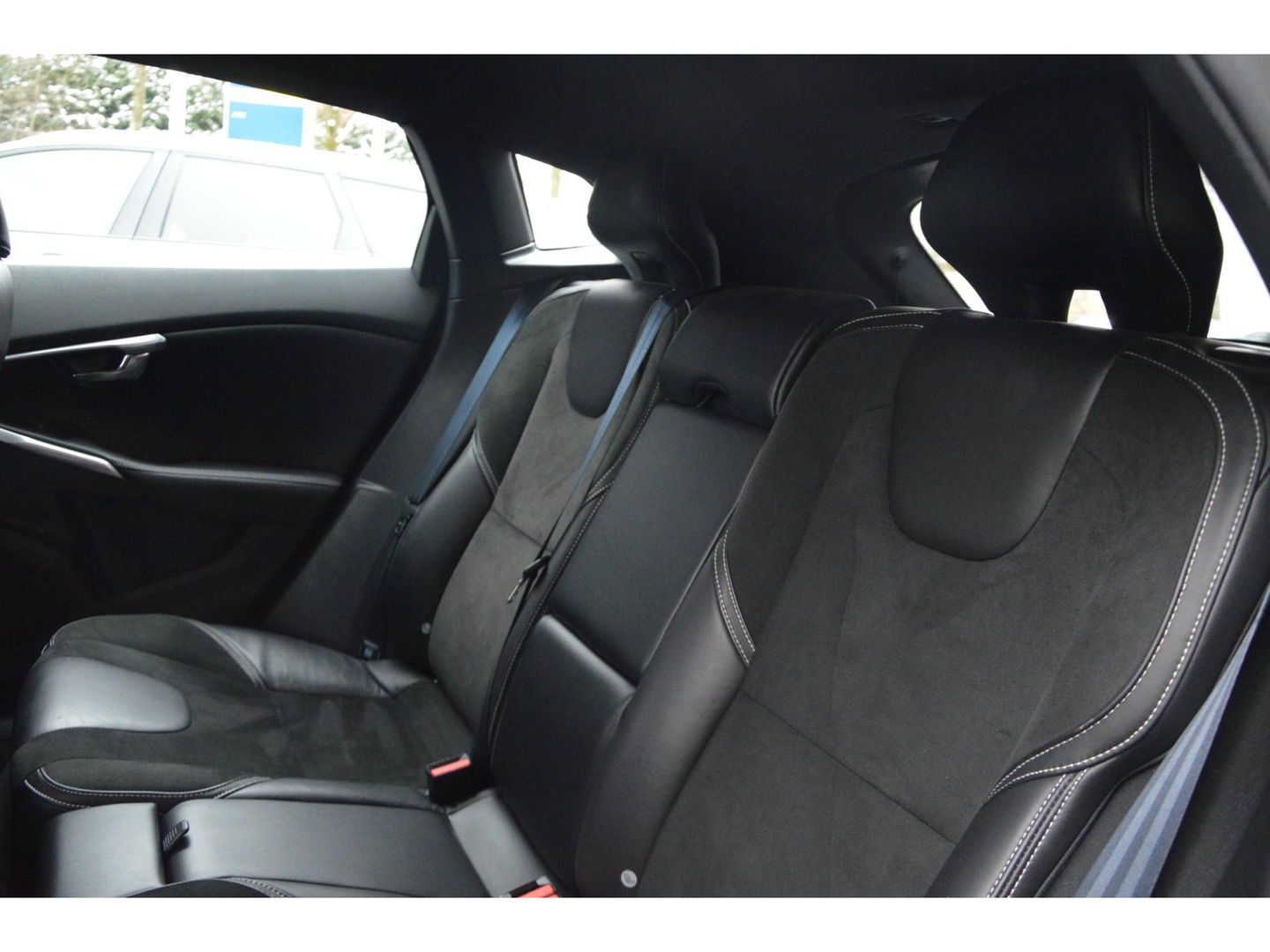 Volvo V40 T4 Automaat R-Design | 180PK | Parkeersensoren | Navigatie | Bluetooth streaming