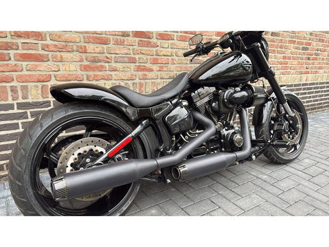 Harley Davidson FXSE Breakout Pro Street CVO 110CI Screaming Eagle