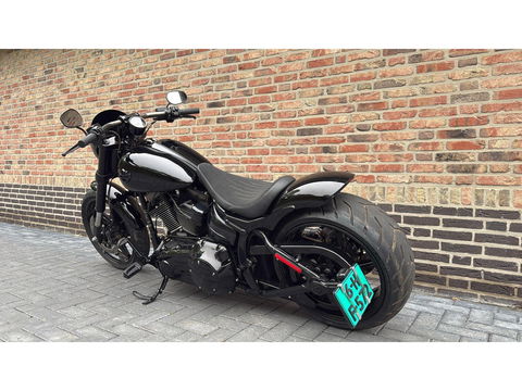 Harley Davidson FXSE Breakout Pro Street CVO 110CI Screaming Eagle