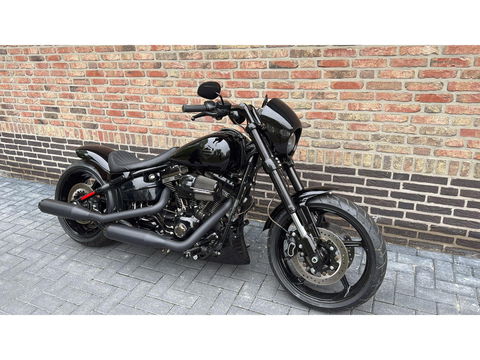 Harley Davidson FXSE Breakout Pro Street CVO 110CI Screaming Eagle