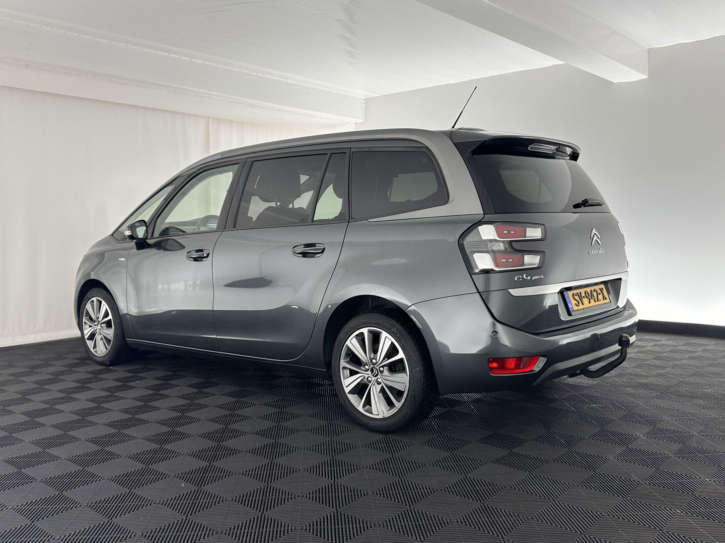 Citroën Grand C4 Picasso 2.0 BlueHDi Intensive [ 7-PERS ] *LUXURY-LEATHER| DIGI-COCKPIT | MEMORY-PACK | CAMERA | KEYLESS | HEATED-MASSAGE-COMFORT-SEATS | INFOTAINMENT-PACK | NAVI-FULLMAP | ECC | TOWBAR | 17''ALU *