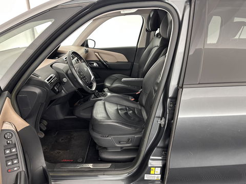 Citroën Grand C4 Picasso 2.0 BlueHDi Intensive [ 7-PERS ] *LUXURY-LEATHER| DIGI-COCKPIT | MEMORY-PACK | CAMERA | KEYLESS | HEATED-MASSAGE-COMFORT-SEATS | INFOTAINMENT-PACK | NAVI-FULLMAP | ECC | TOWBAR | 17''ALU *