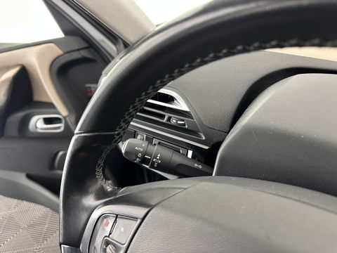 Citroën Grand C4 Picasso 2.0 BlueHDi Intensive [ 7-PERS ] *LUXURY-LEATHER| DIGI-COCKPIT | MEMORY-PACK | CAMERA | KEYLESS | HEATED-MASSAGE-COMFORT-SEATS | INFOTAINMENT-PACK | NAVI-FULLMAP | ECC | TOWBAR | 17''ALU *