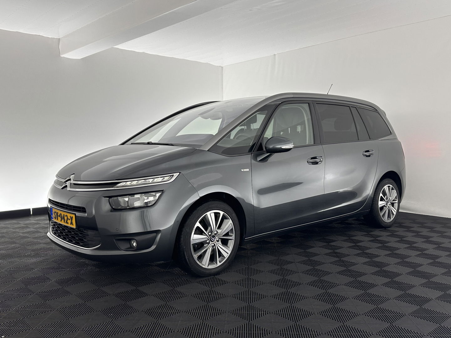 Citroën Grand C4 Picasso 2.0 BlueHDi Intensive [ 7-PERS ] *LUXURY-LEATHER| DIGI-COCKPIT | MEMORY-PACK | CAMERA | KEYLESS | HEATED-MASSAGE-COMFORT-SEATS | INFOTAINMENT-PACK | NAVI-FULLMAP | ECC | TOWBAR | 17''ALU *