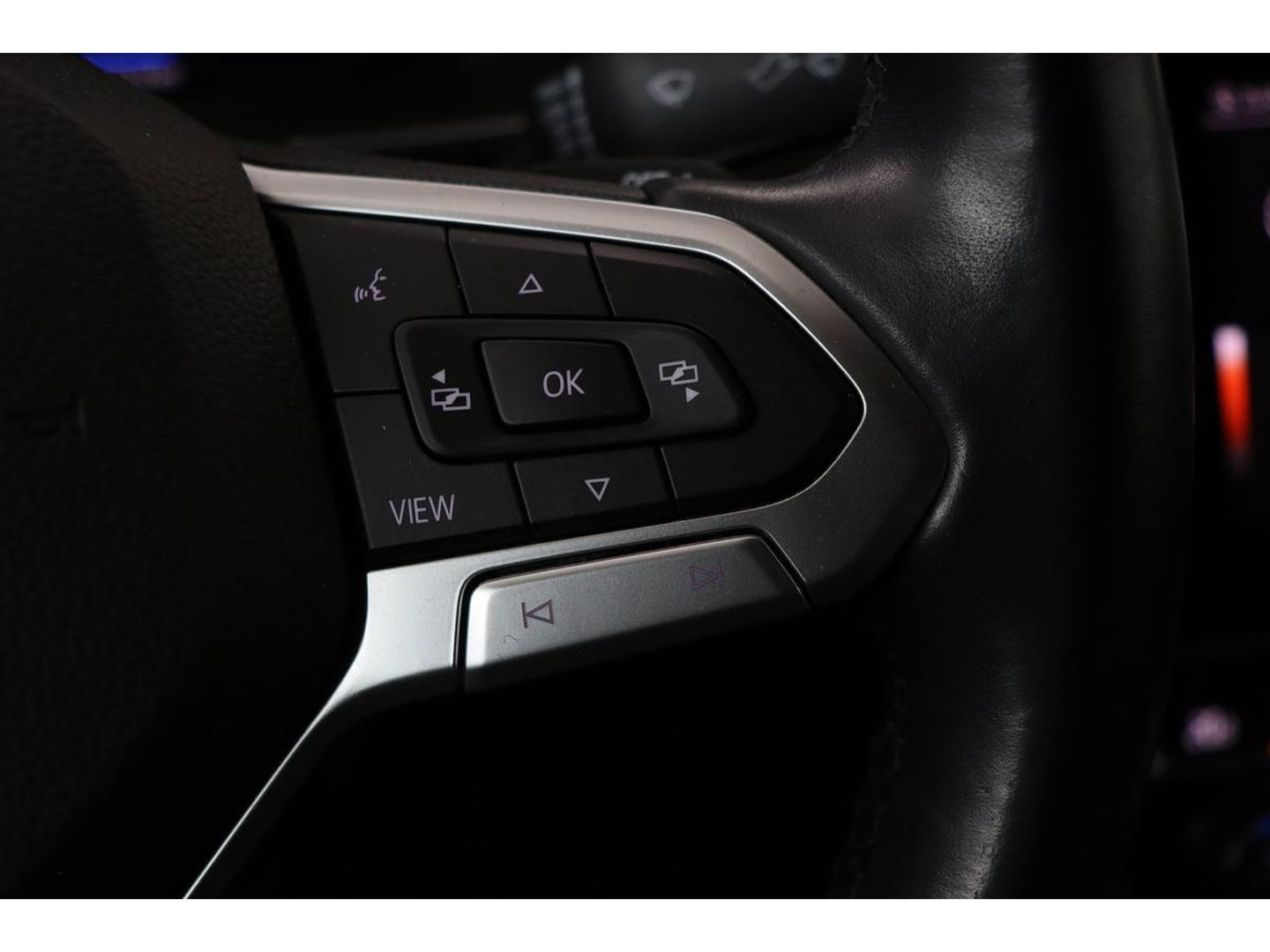 Volkswagen Passat 1.5 TSI R Line | Stoelverwarming | Matrix LED | Adaptive cruise | Carplay | Leder/Alcantara | Navigatie | Parkeerhulp