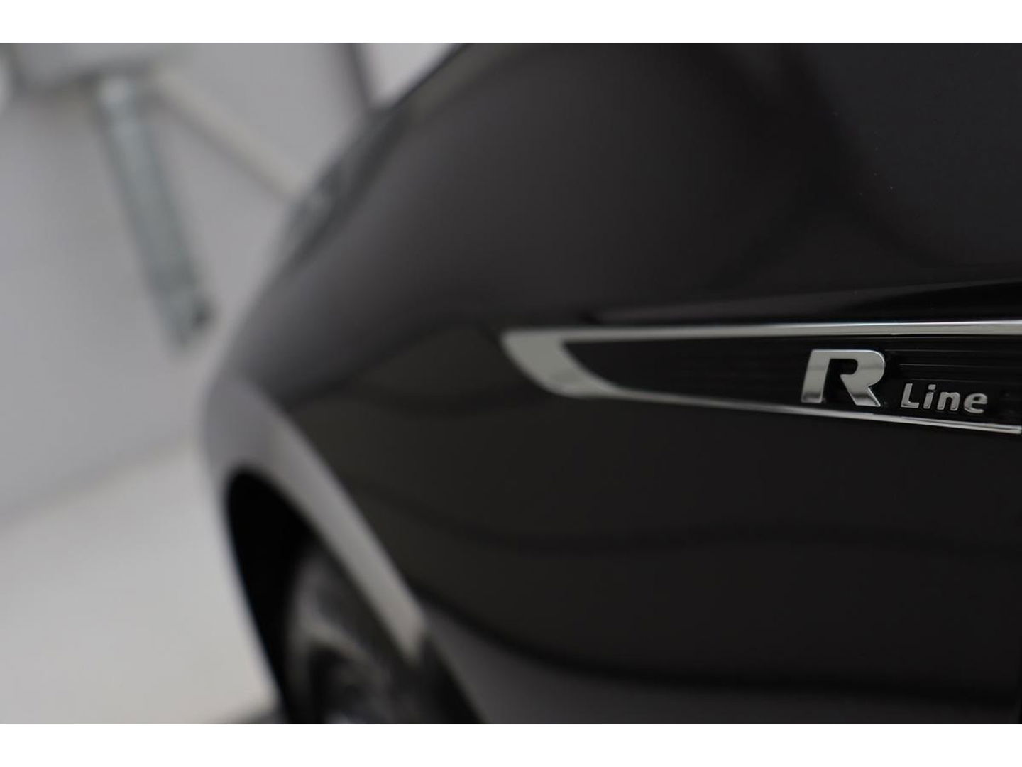 Volkswagen Passat 1.5 TSI R Line | Stoelverwarming | Matrix LED | Adaptive cruise | Carplay | Leder/Alcantara | Navigatie | Parkeerhulp
