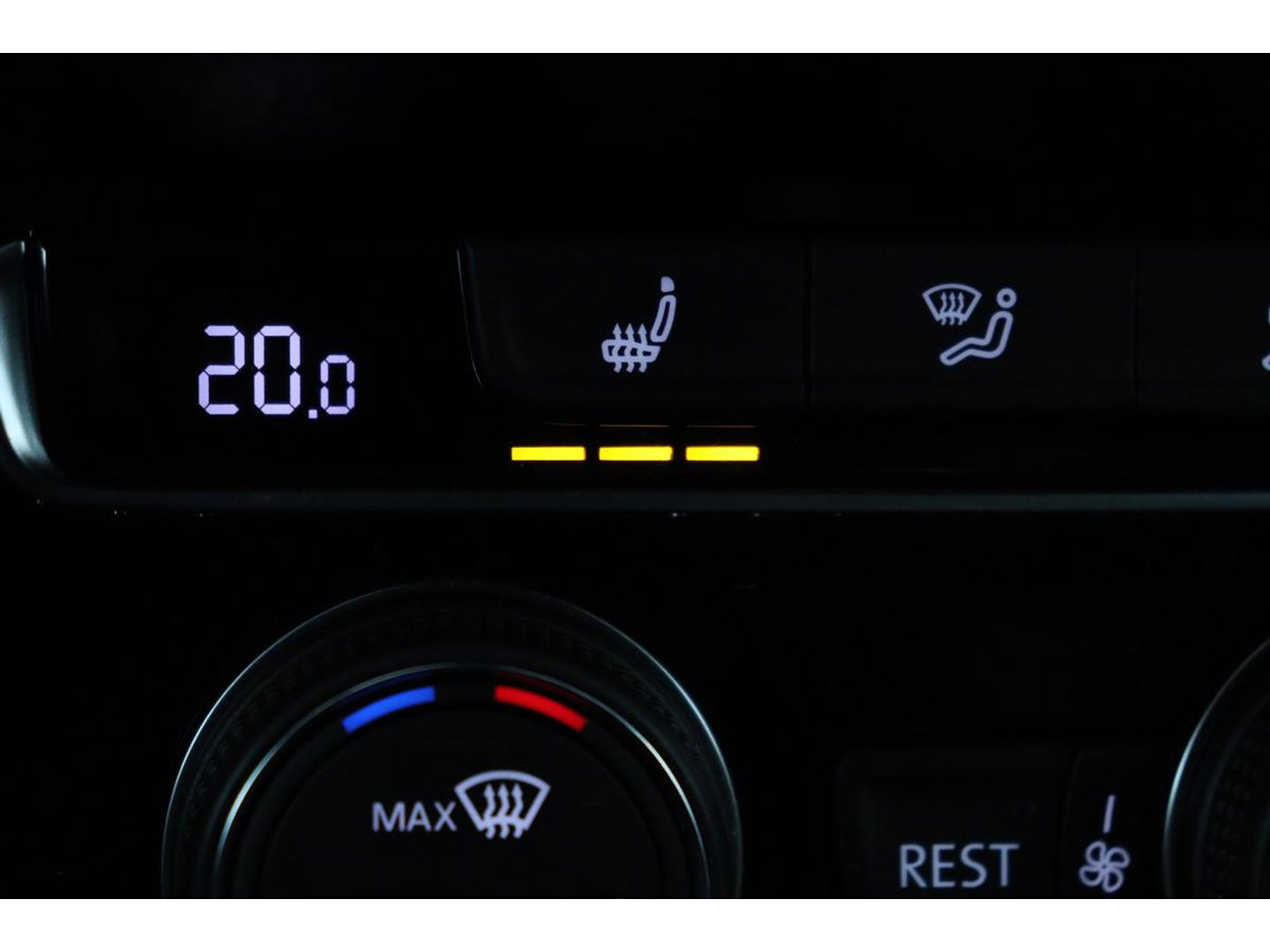 Volkswagen Passat 1.5 TSI R Line | Stoelverwarming | Matrix LED | Adaptive cruise | Carplay | Leder/Alcantara | Navigatie | Parkeerhulp