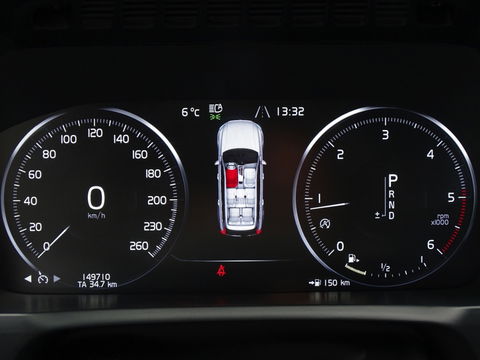 Volvo XC90 2.0 D5 225PK automaat AWD / R-Design / LED