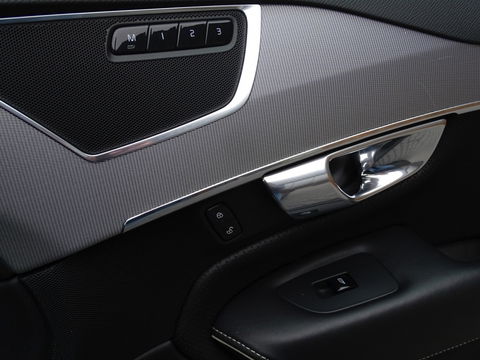 Volvo XC90 2.0 D5 225PK automaat AWD / R-Design / LED