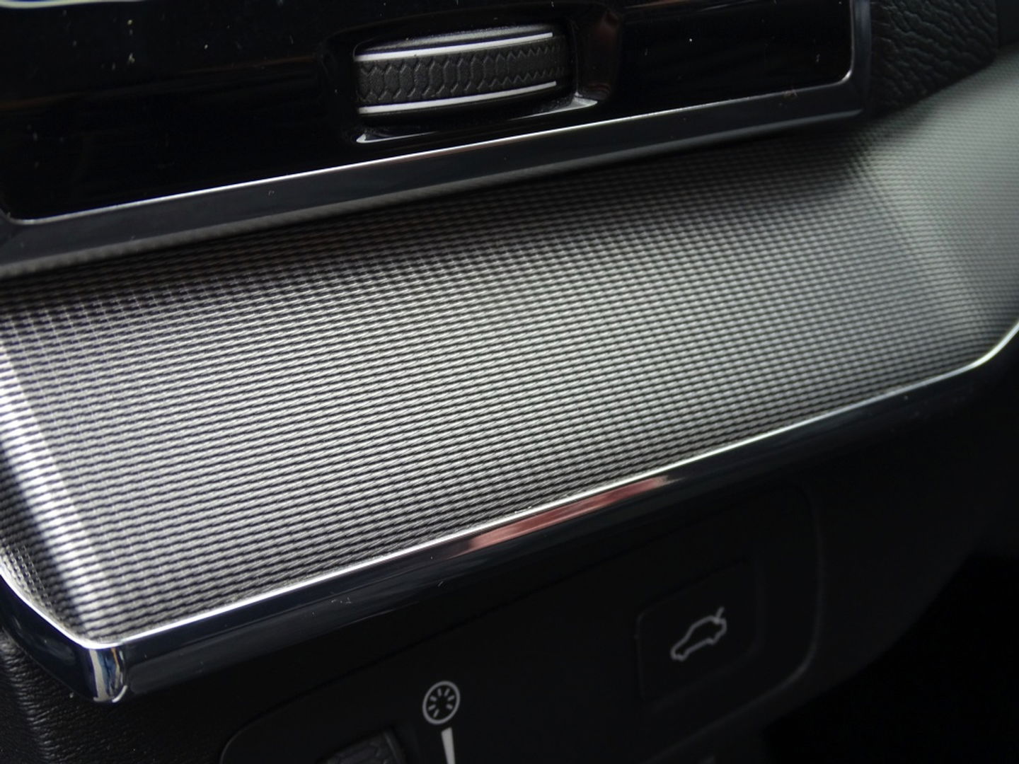 Volvo XC90 2.0 D5 225PK automaat AWD / R-Design / LED