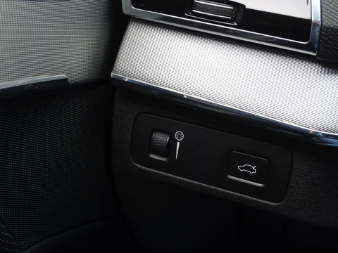 Volvo XC90 2.0 D5 225PK automaat AWD / R-Design / LED