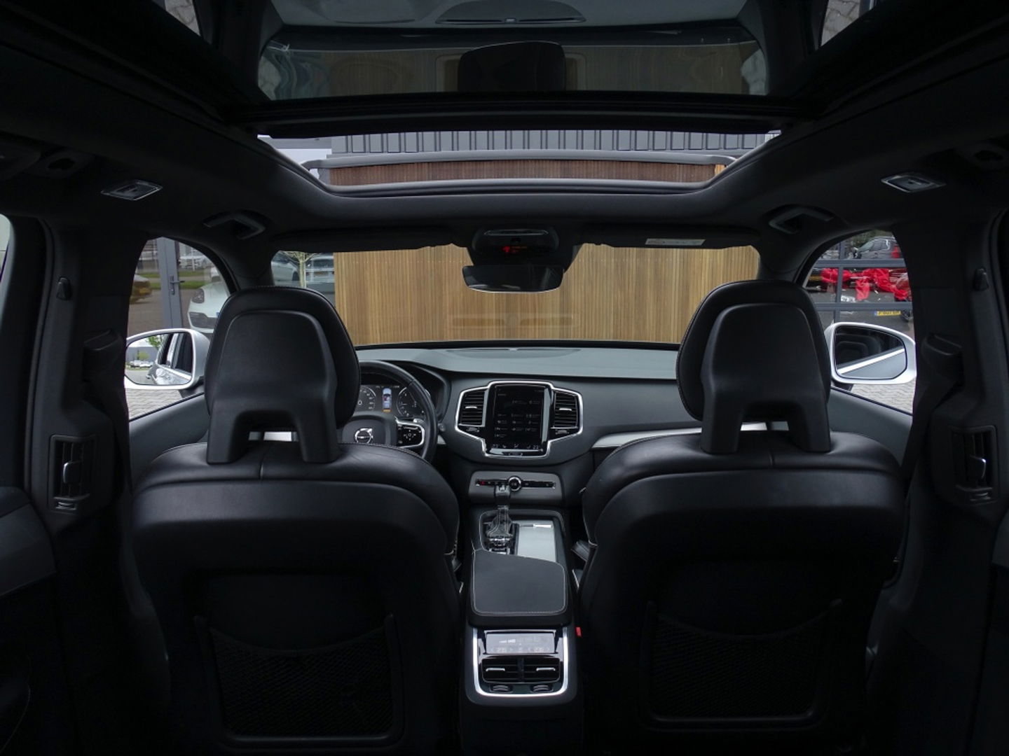 Volvo XC90 2.0 D5 225PK automaat AWD / R-Design / LED