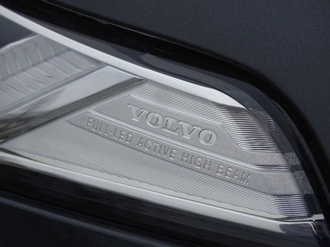 Volvo XC90 2.0 D5 225PK automaat AWD / R-Design / LED