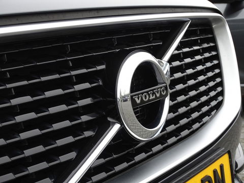 Volvo XC90 2.0 D5 225PK automaat AWD / R-Design / LED