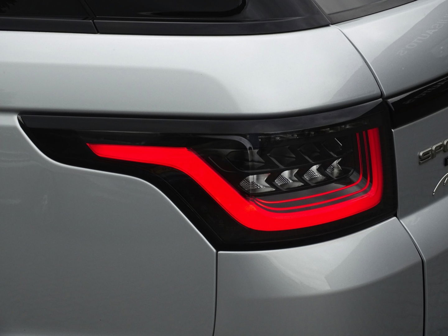 Land Rover Range Rover Sport P400e 405PK Hybrid HSE / LED