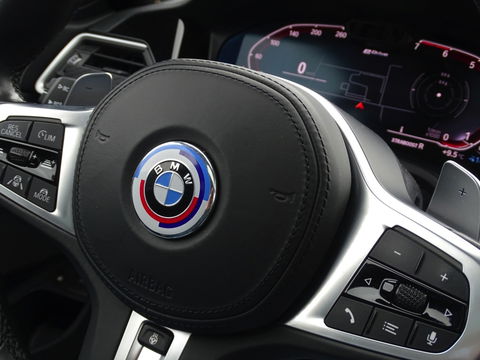 BMW 3-serie 330e 292PK / High Executive / M-sport / LASER