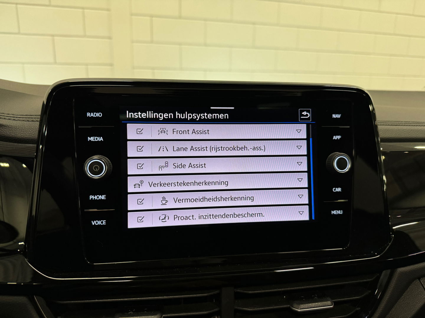 Volkswagen T-Roc 1.5 TSI R-Line Pano|Keyless|Sfeer|Camera|IQ