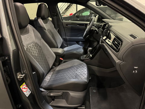 Volkswagen T-Roc 1.5 TSI R-Line Pano|Keyless|Sfeer|Camera|IQ