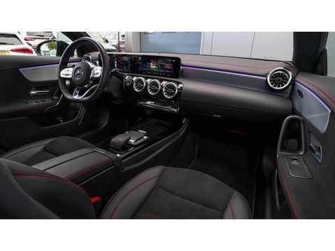 Mercedes-Benz CLA-Klasse 250 e Bns Sol AMG Ld | Pano | Sfeer | Keyless | Camera