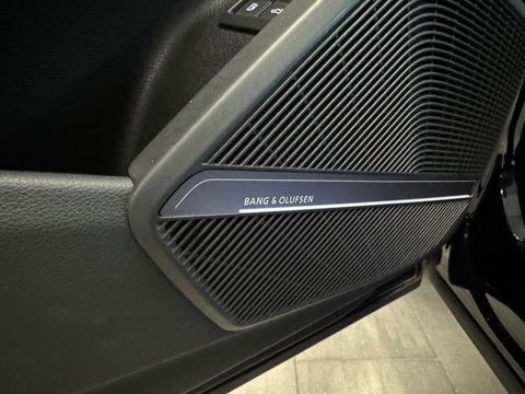 Audi Q5 55 TFSI e S-Line|Pano|RS Seat|HuD|B&O|Trekhaak|Lucht