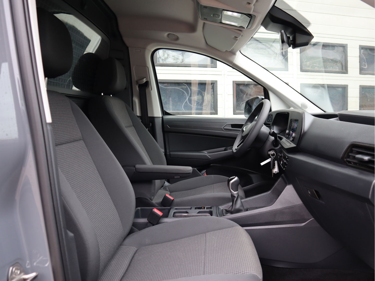 Volkswagen Caddy Cargo 2.0 TDI 102pk Euro 6 - Nardo - Apple Carplay - Trekhaak - Cruise