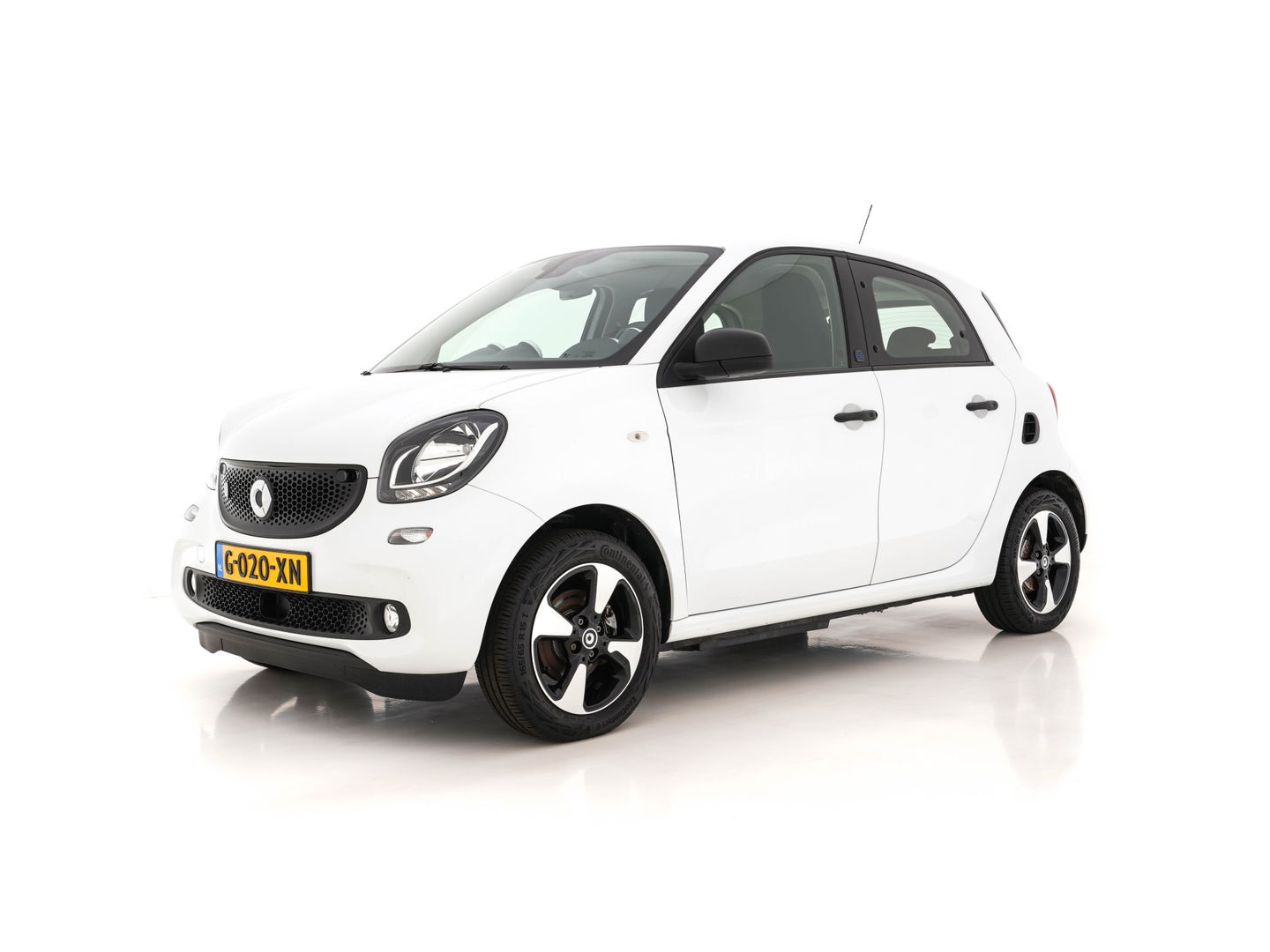 Smart Forfour EQ Business Solution Cool&Audio Pack 18 kWh [ 3-Fase ] (INCL-BTW) *FULL-LEATHER | AIRCO | DAB | CRUISE | COMFORT-SEATS | 15''ALU*