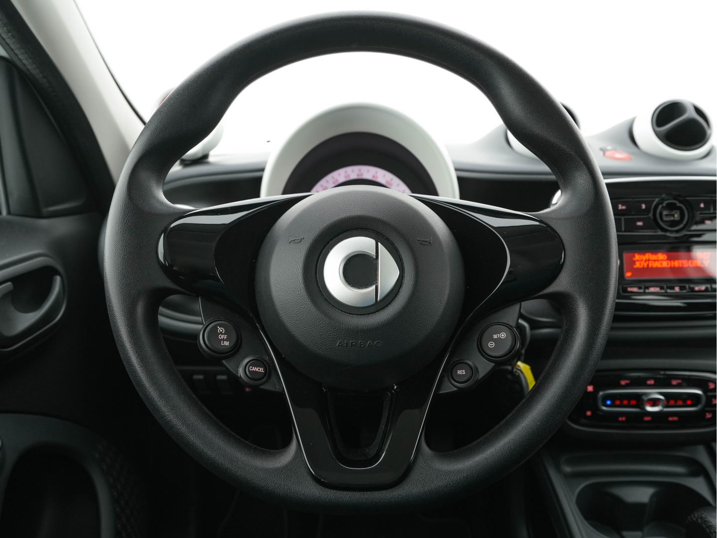 Smart Forfour EQ Business Solution Cool&Audio Pack 18 kWh [ 3-Fase ] (INCL-BTW) *FULL-LEATHER | AIRCO | DAB | CRUISE | COMFORT-SEATS | 15''ALU*
