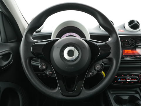 Smart Forfour EQ Business Solution Cool&Audio Pack 18 kWh [ 3-Fase ] (INCL-BTW) *FULL-LEATHER | AIRCO | DAB | CRUISE | COMFORT-SEATS | 15''ALU*