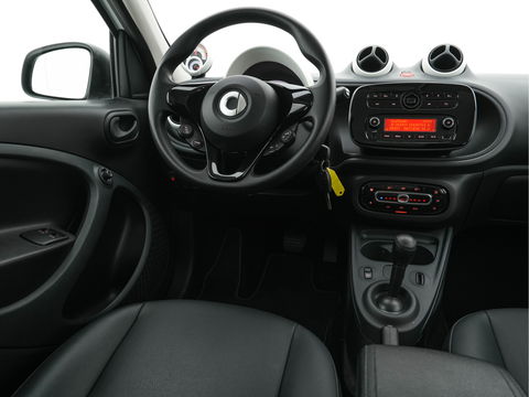 Smart Forfour EQ Business Solution Cool&Audio Pack 18 kWh [ 3-Fase ] (INCL-BTW) *FULL-LEATHER | AIRCO | DAB | CRUISE | COMFORT-SEATS | 15''ALU*