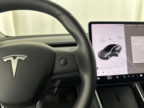 Tesla Model 3 Standard RWD Plus 60 kWh [ 3-Fase ] (INCL-BTW) Aut. *PANO | AUTO-PILOT | NAPPA-LEATHER | KEYLESS | FULL-LED | MEMORY-PACK | SURROUND-VIEW | DAB | CARPLAY | DIGI-COCKPIT | LANE-ASSIST | HEATED-COMFORT-SEATS | 19"ALU*