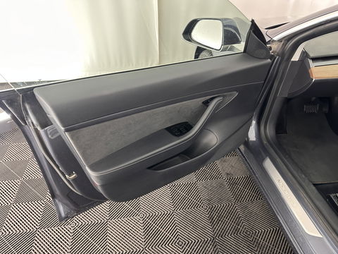 Tesla Model 3 Standard RWD Plus 60 kWh [ 3-Fase ] (INCL-BTW) Aut. *PANO | AUTO-PILOT | NAPPA-LEATHER | KEYLESS | FULL-LED | MEMORY-PACK | SURROUND-VIEW | DAB | CARPLAY | DIGI-COCKPIT | LANE-ASSIST | HEATED-COMFORT-SEATS | 19"ALU*