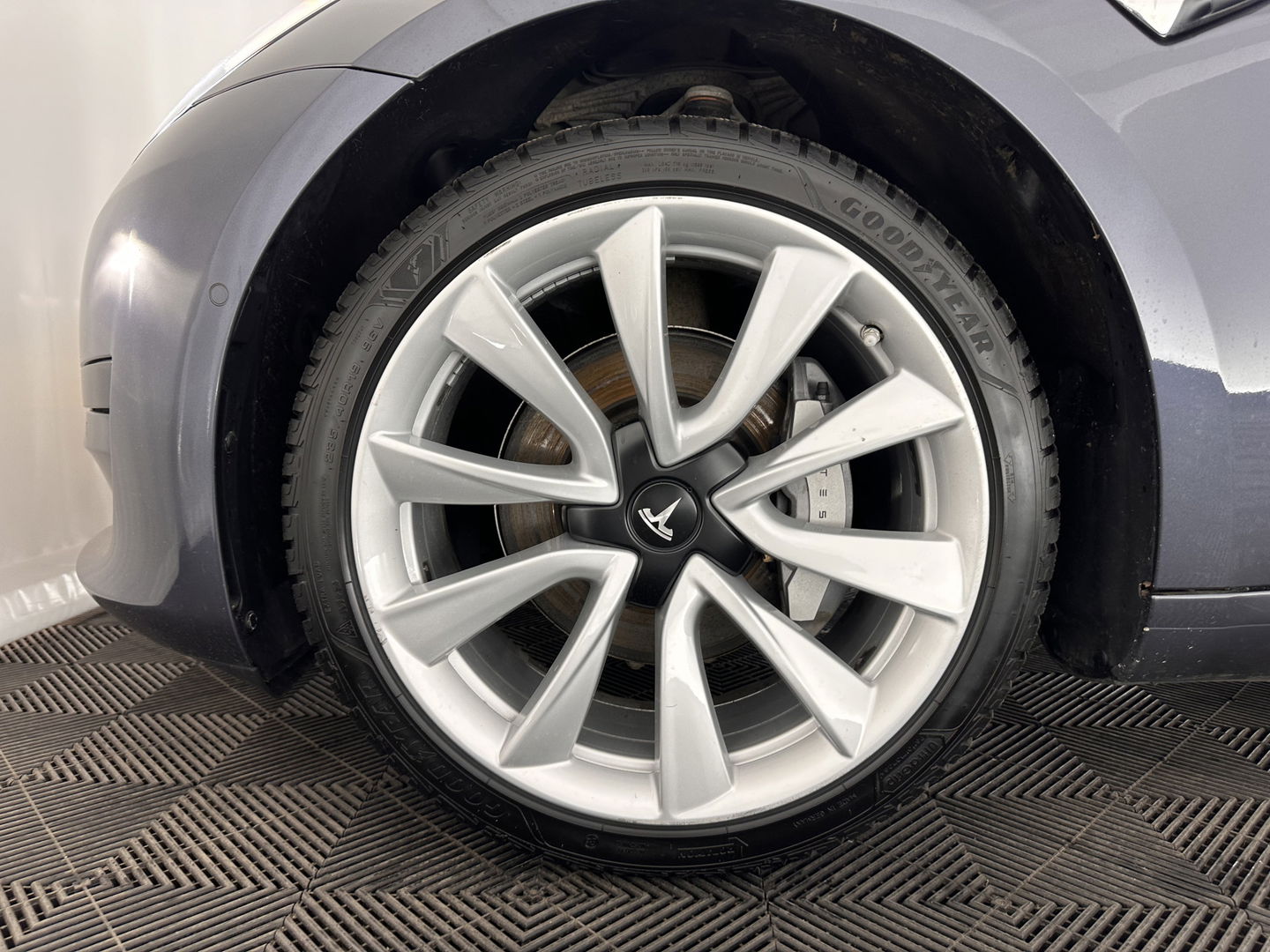 Tesla Model 3 Standard RWD Plus 60 kWh [ 3-Fase ] (INCL-BTW) Aut. *PANO | AUTO-PILOT | NAPPA-LEATHER | KEYLESS | FULL-LED | MEMORY-PACK | SURROUND-VIEW | DAB | CARPLAY | DIGI-COCKPIT | LANE-ASSIST | HEATED-COMFORT-SEATS | 19"ALU*